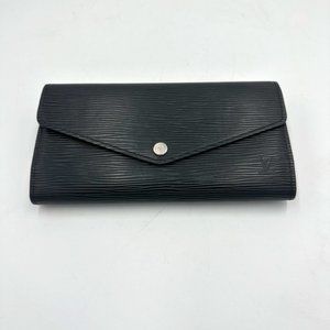 Lious Vuitton Epi Leather Wallet